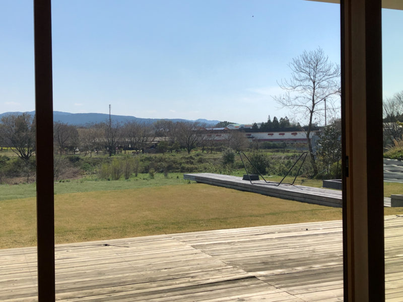 芝生の手入れの話 ホームパーティ 熊本でこだわりの新築を